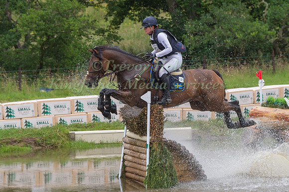 SOFIA SJOBORG AND COOLEY COSMOPOLITAN DIAMOND
