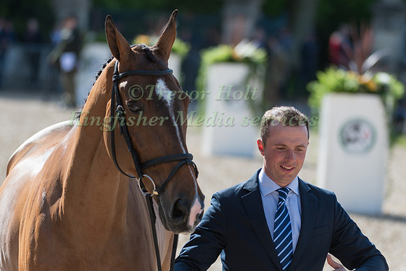 HARRY DZENIS (GBR) AND  DROMGURRIHY BLUE