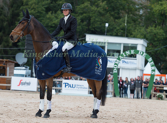 SARAH BULLIMORE (GBR) AND REVE DU ROUET