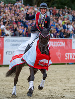 NICOLA WILSON (GBR) AND BULANA
