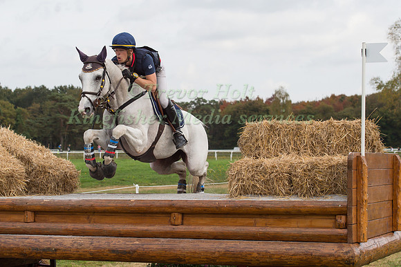 Camille Lejeune riding R'Du Temps Bliniere