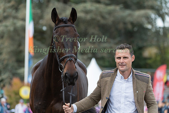 ALEXANDER BRAGG AND KING OF THE MILL  AT THE FINAL HORSE INSPECT