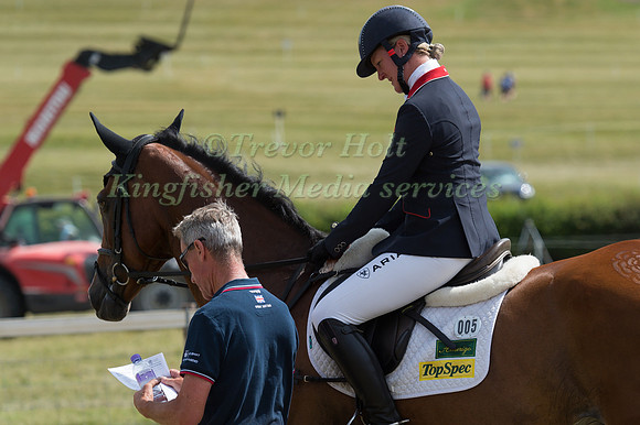 NICOLA WILSON (GBR) AND ONE TWO MANY WITH CHRISTOPHER BARTLE-9