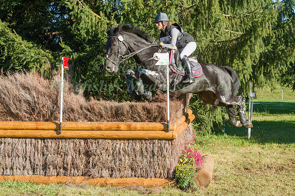 Alix Crouin riding Palma Belmaniere