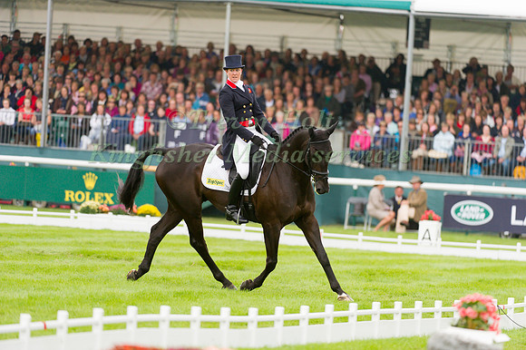 Nicola Wilson and Opposition Buzz