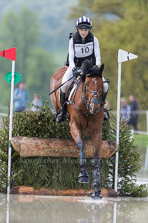EDIE CAMPBELL RIDING  BRUNO FG