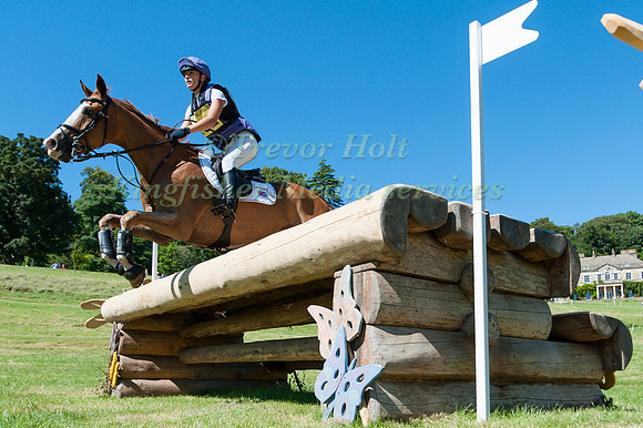 EMILY KING (GBR) RIDING DARGUN