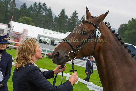 Karin Donckers of Belgium with Fletcha Van’t Verahof