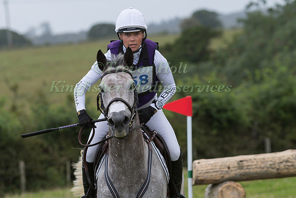 GEORGIE STRANG RIDING  DARCY DE LA ROSE