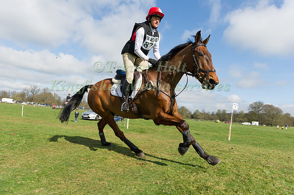 EMILY LOCHORE  RIDING  HEXMALEYS HAYDAY