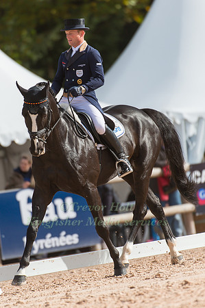 Michael Jung of Germany riding Halunke FBW