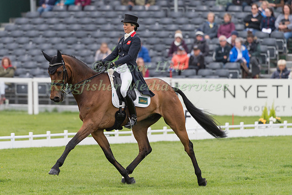 Sarah Bullimore (GBR) and  Reve du Rouet