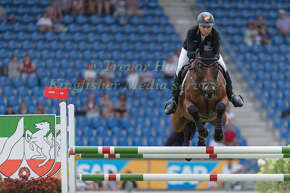 INGRID KLIMKE (GER) AND SAP HALE BOB OLD