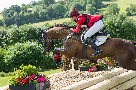 FIONA BREACH (GBR) RIDING DRUMHOWAN BLACK MAGIC
