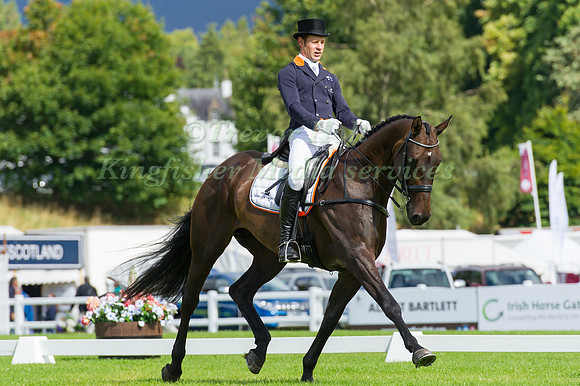 CHRISTOPHER  BURTON (AUS) RIDING CARIBA 15
