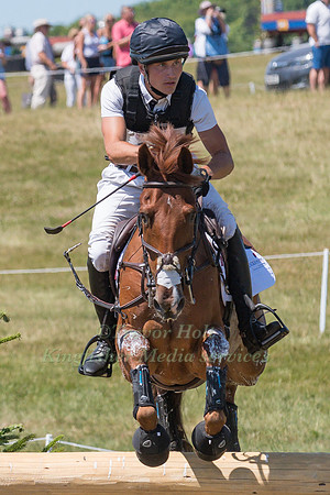 TOBY PIGOTT (GBR) AND GOLDEN FOREVER