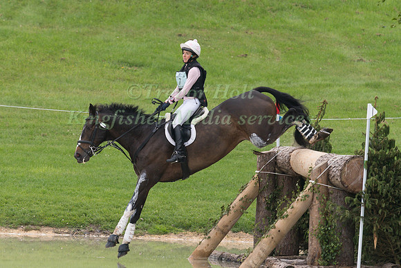 BECKY WOOLVEN (GBR) AND CHARLTON DOWN RIVERDANCE