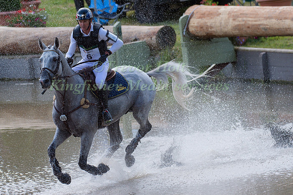 THOMAS  CARLILE (FRA) RIDING UPSILON