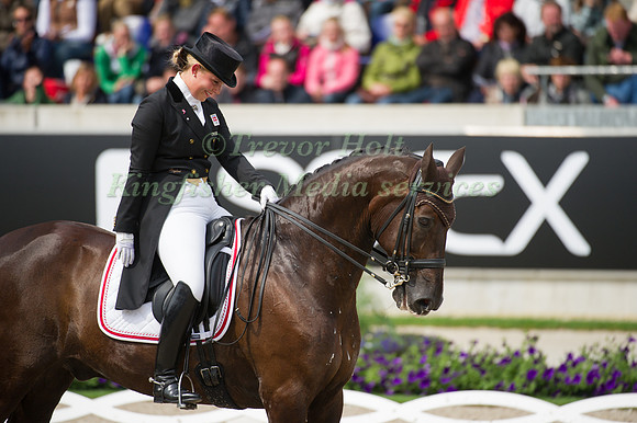 Anna Kaspazak and Donnperignon
