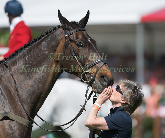 ALBIE GETS A KISS FROM GROOM SARAH CHARNLEY.NEF