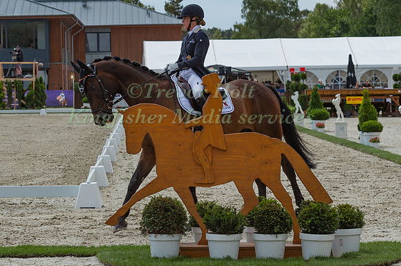 JOSEFA SOMMER (GER) AND HAMILTON