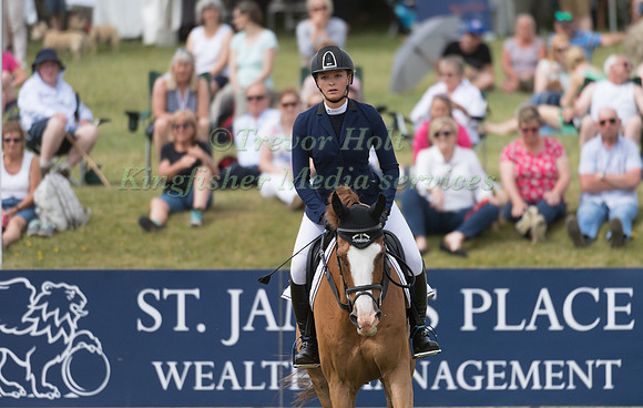 EMILY KING (GBR) AND DARGUN-10