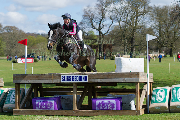 Emily Parker (GBR) riding Harelaw Wizard