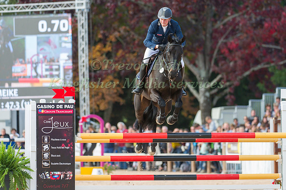 Class Hermann Romeike of Germany riding Cato 68