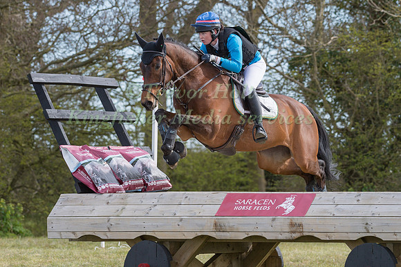MEGHAN HEALY RIDING HIGHVARO