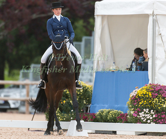Faye Fullgraeve of Germay riding Quebec 48