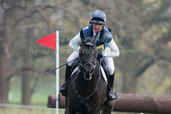 NICOLA WILSON RIDING BULANA