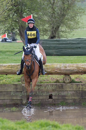 SOPHIE SPRATLING RIDING LISSYEGAN COOLEY