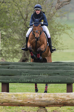 SOPHIE SPRATLING RIDING LISSYEGAN COOLEY