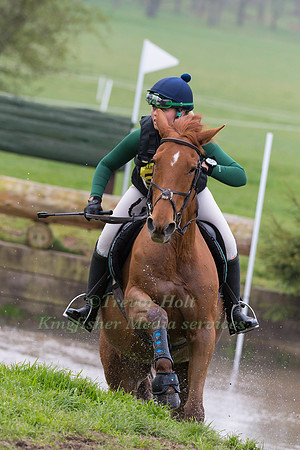 LAURA-JANE BROWN RIDING REISKAMOE RUBY