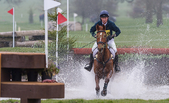 TIM ROGERS RIDING HILDARE AMUN RA