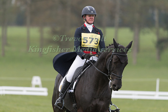 NICOLA WILSON RIDING BULANA