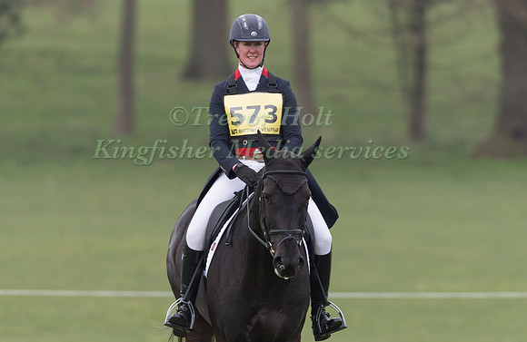 NICOLA WILSON RIDING BULANA