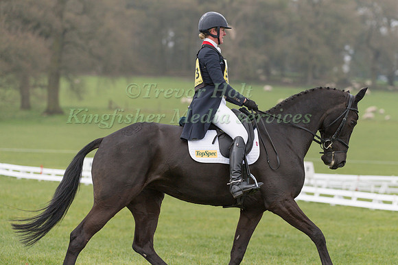NICOLA WILSON RIDING BULANA