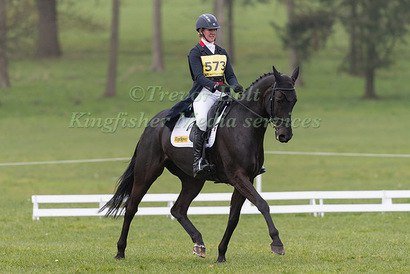 NICOLA WILSON RIDING BULANA