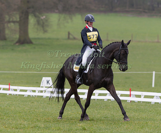 NICOLA WILSON RIDING BULANA