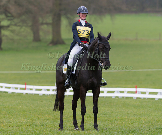 NICOLA WILSON RIDING BULANA