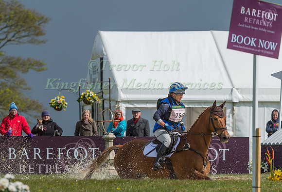 TINA CANTON (GBR) AND WELHAM MILE HIGH