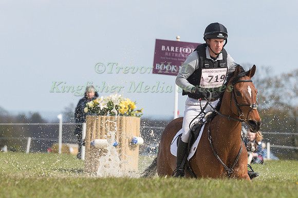 TOM D CRISP (GBR) AND DONNA HALCYON