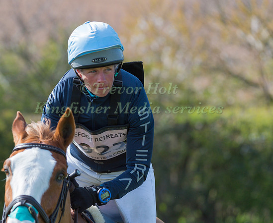 IZZY TAYLOR (GBR) AND PERFECT STRANGER