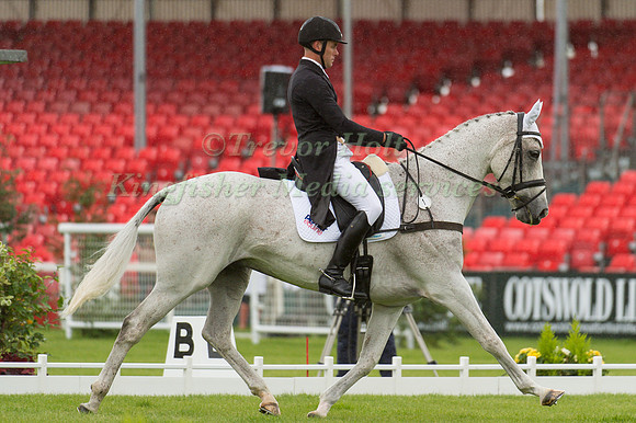 Paul Tapner (AUS) and Kilronan
