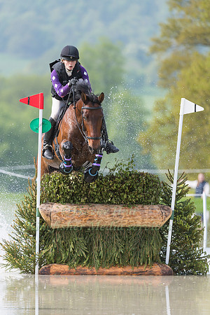 ABIGAIL TOMLINSON RIDING  PN HUGO