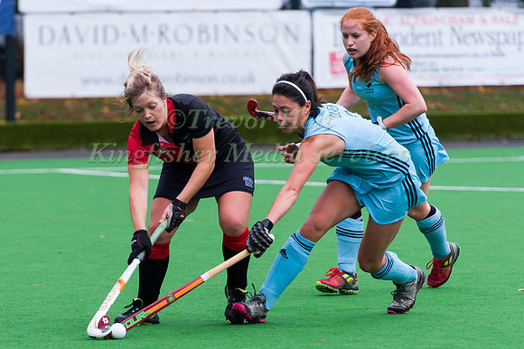 Sam  Quek and  Sarah Jones challenge Sarah Hopkin