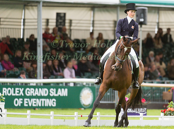 Charlotte Agnew (GBR) and  Out Of Africa Two