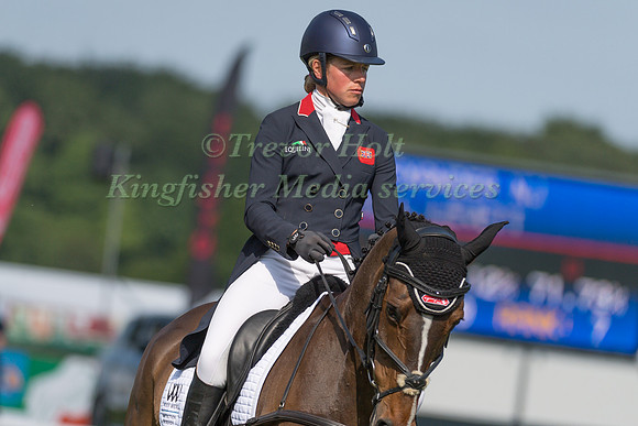 IZZY TAYLOR (GBR) AND BE TOUCHABLE