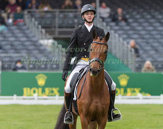 Tom Jackson (GBR) and  Carpa du Buisson Z